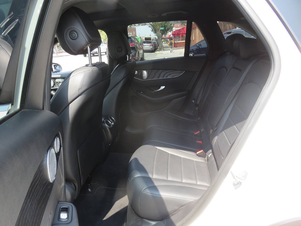 Used 2018 Mercedes-Benz GLC 300 4MATIC image 21
