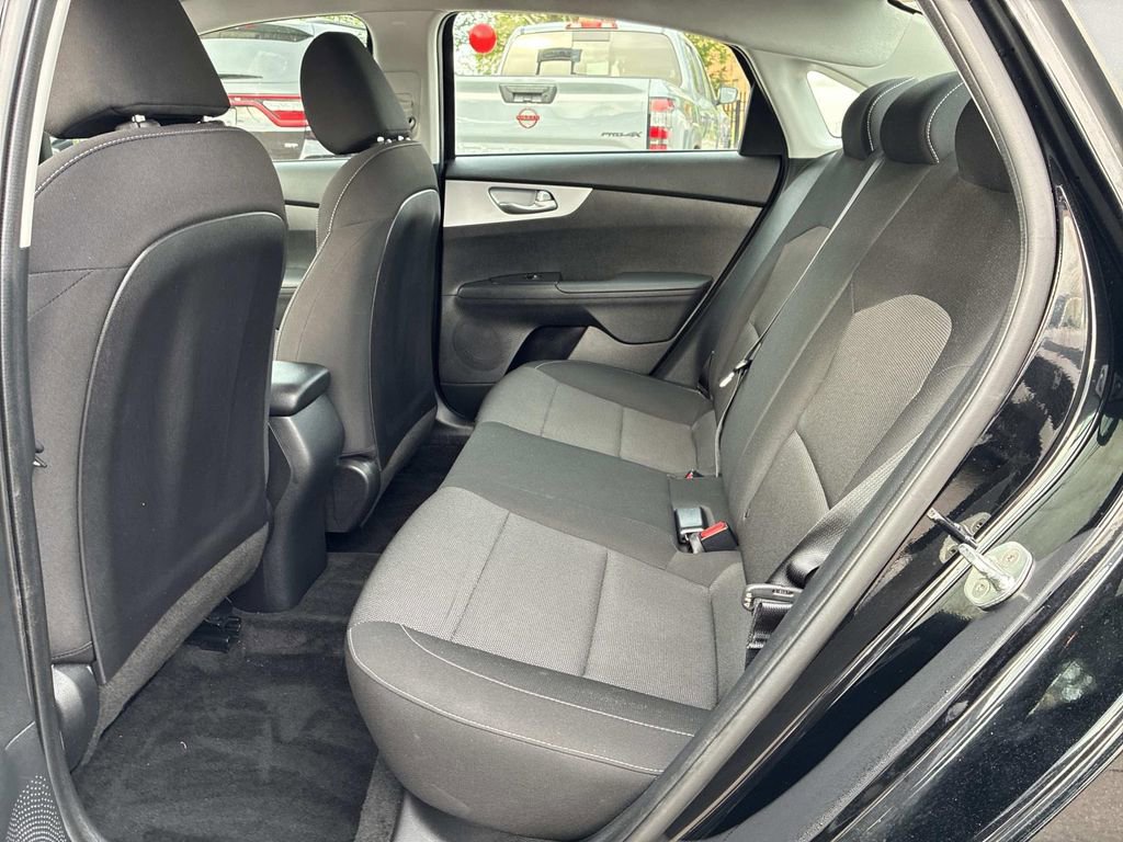 Used 2023 Kia Forte LXS FWD image 13