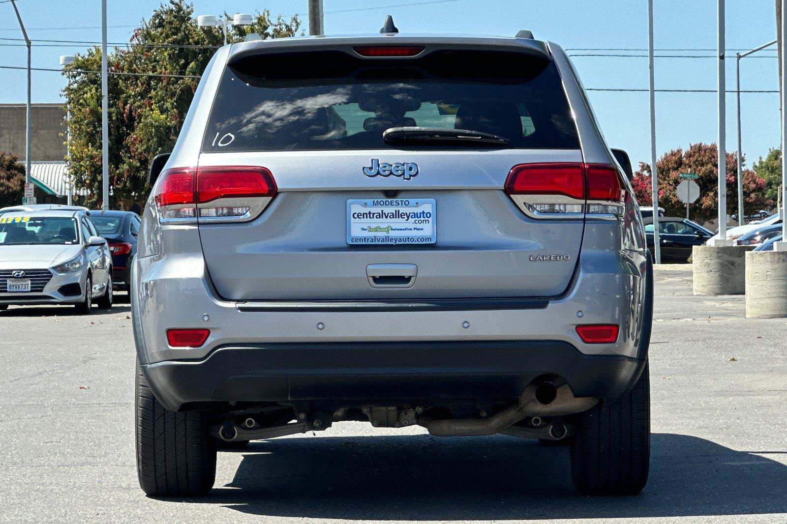 Used 2021 Jeep Grand Cherokee Laredo RWD image 5