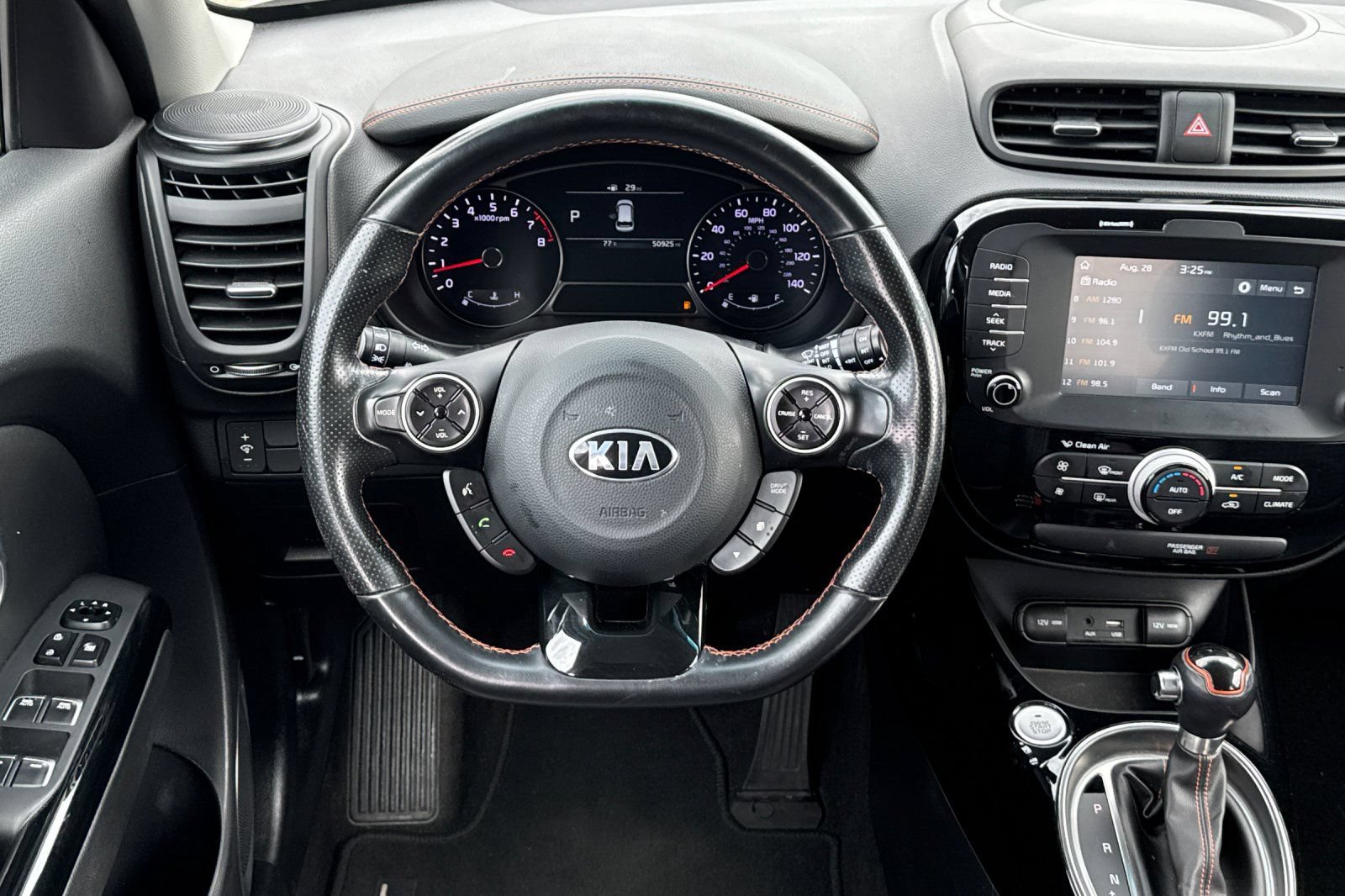 Used 2019 Kia Soul ! FWD image 13