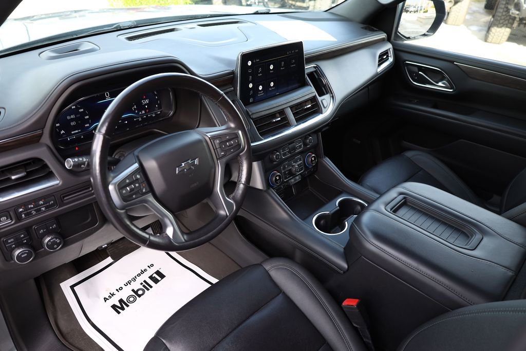 Used 2022 Chevrolet Suburban Z71 w/ Luxury Package AWD/4WD image 12