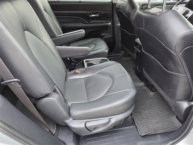 Used 2025 Toyota Grand Highlander AWD Hybrid image 15