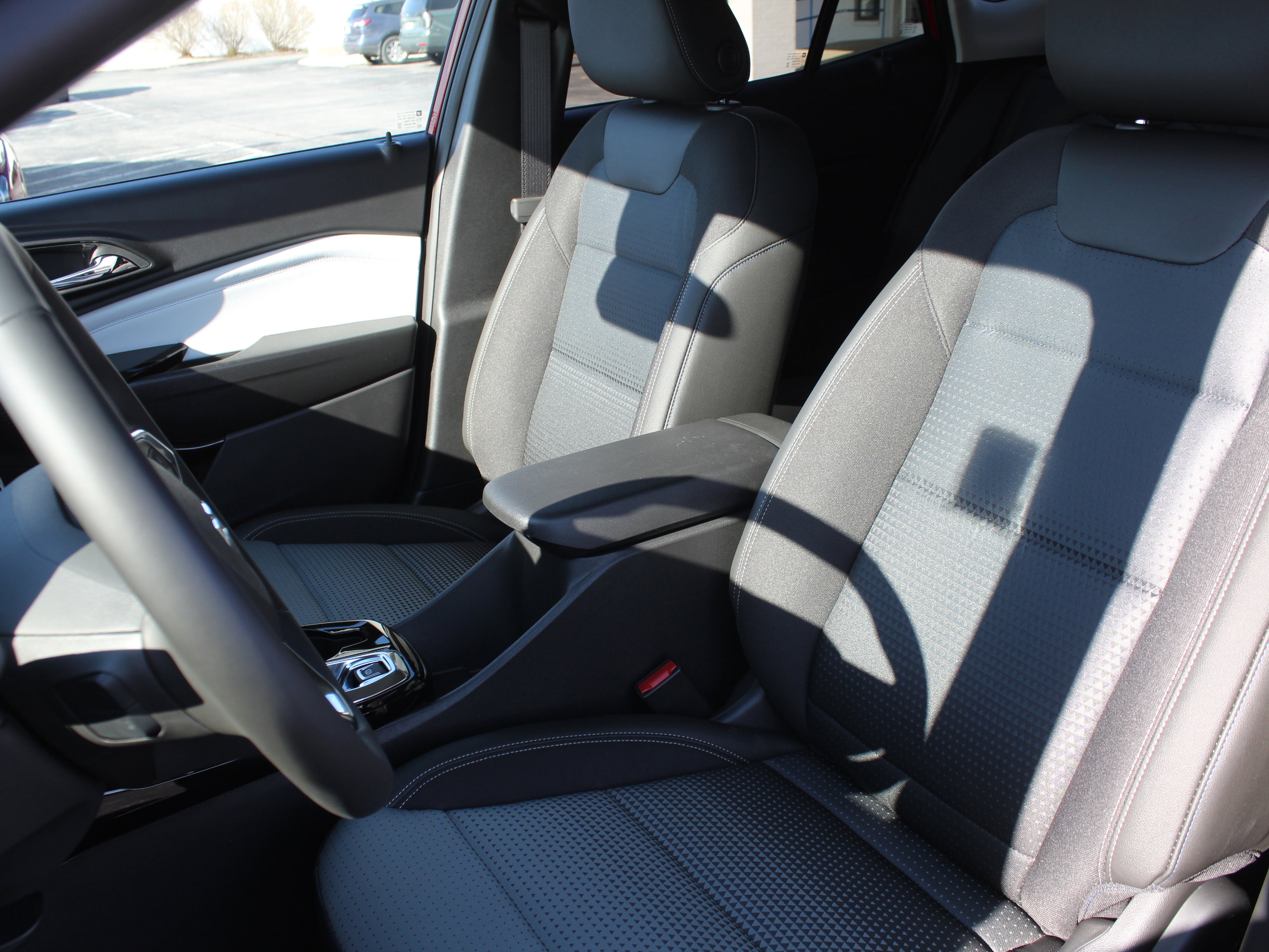 New 2026 Chevrolet Trax LT image 9