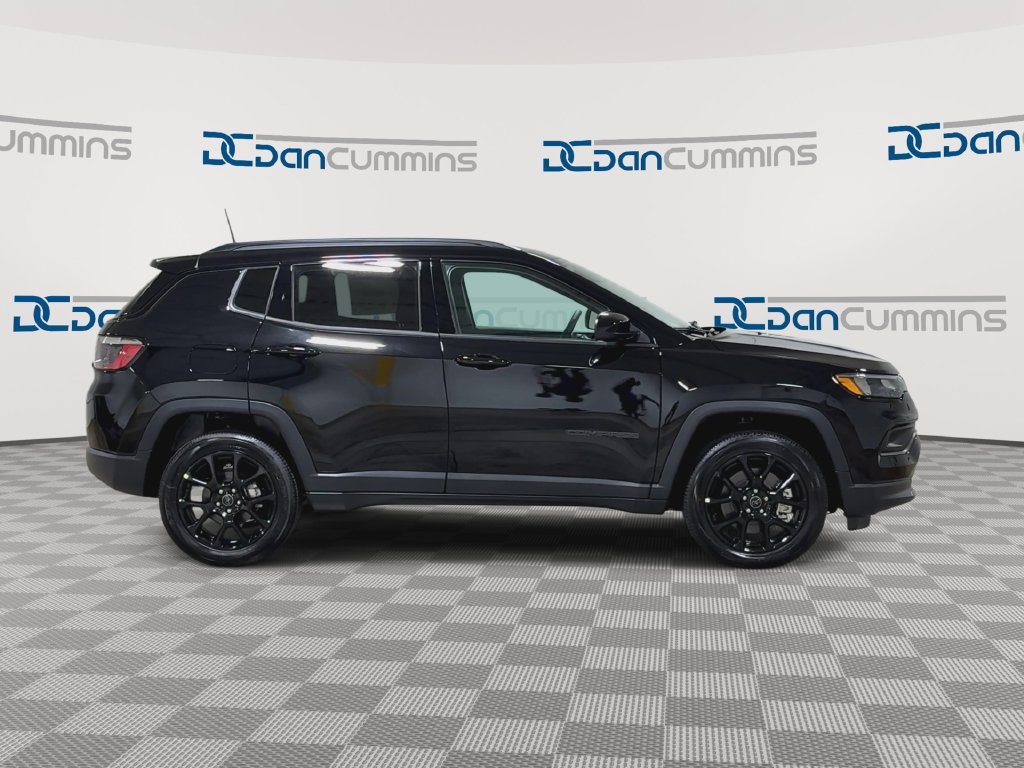 New 2026 Jeep Compass Latitude AWD/4WD image 9