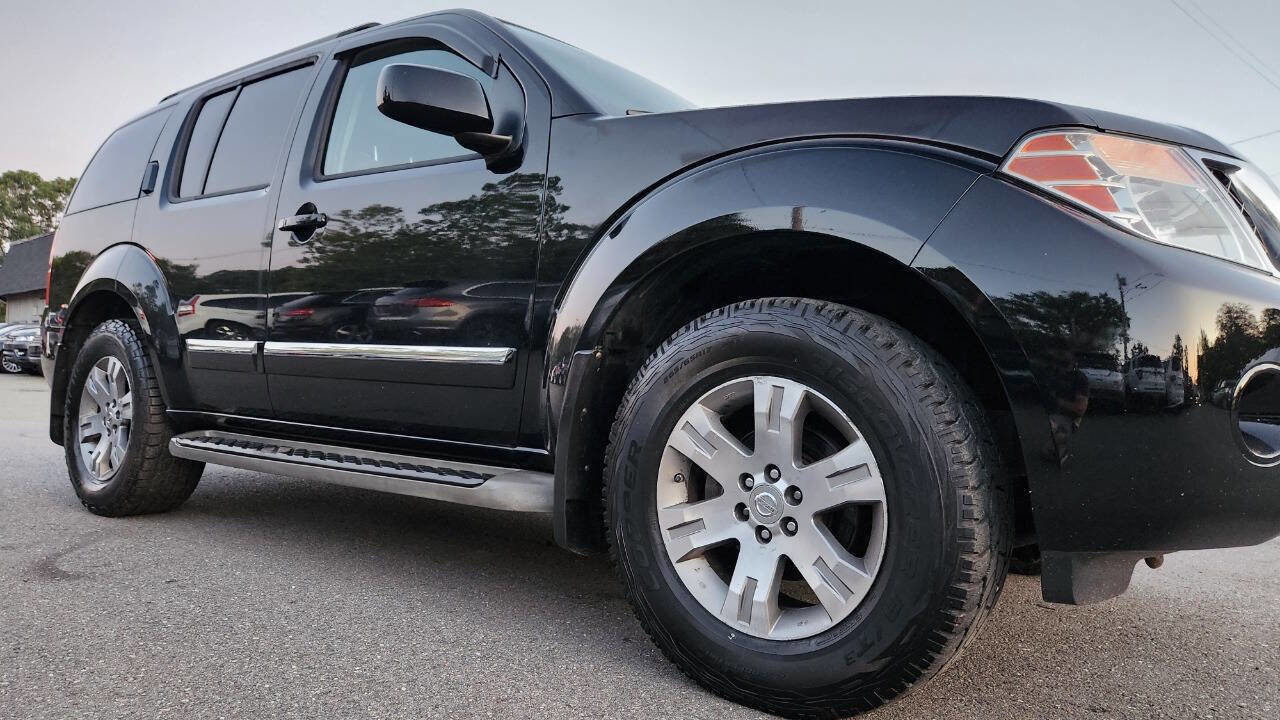 Used 2011 Nissan Pathfinder Silver image 17