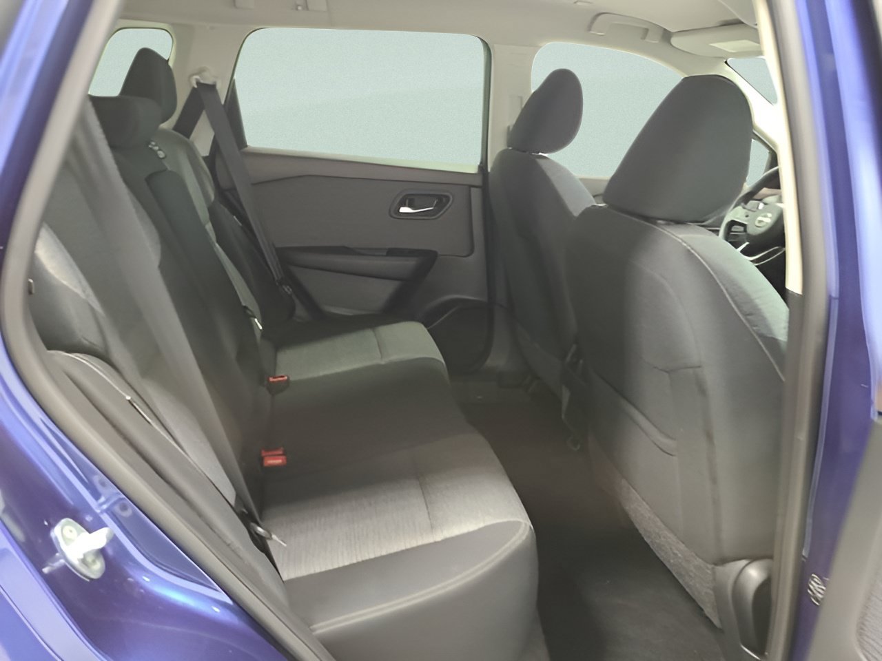 Used 2023 Nissan Rogue SV AWD/4WD image 13