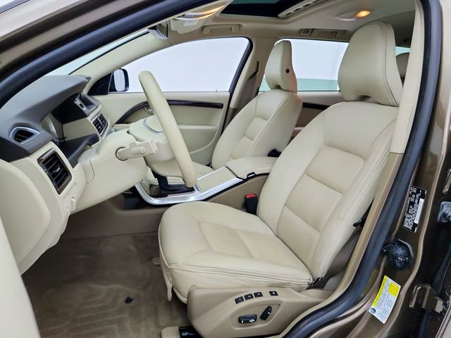 Used 2013 Volvo XC70 T6 image 21