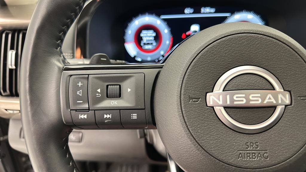 Used 2024 Nissan Pathfinder Platinum AWD/4WD image 23