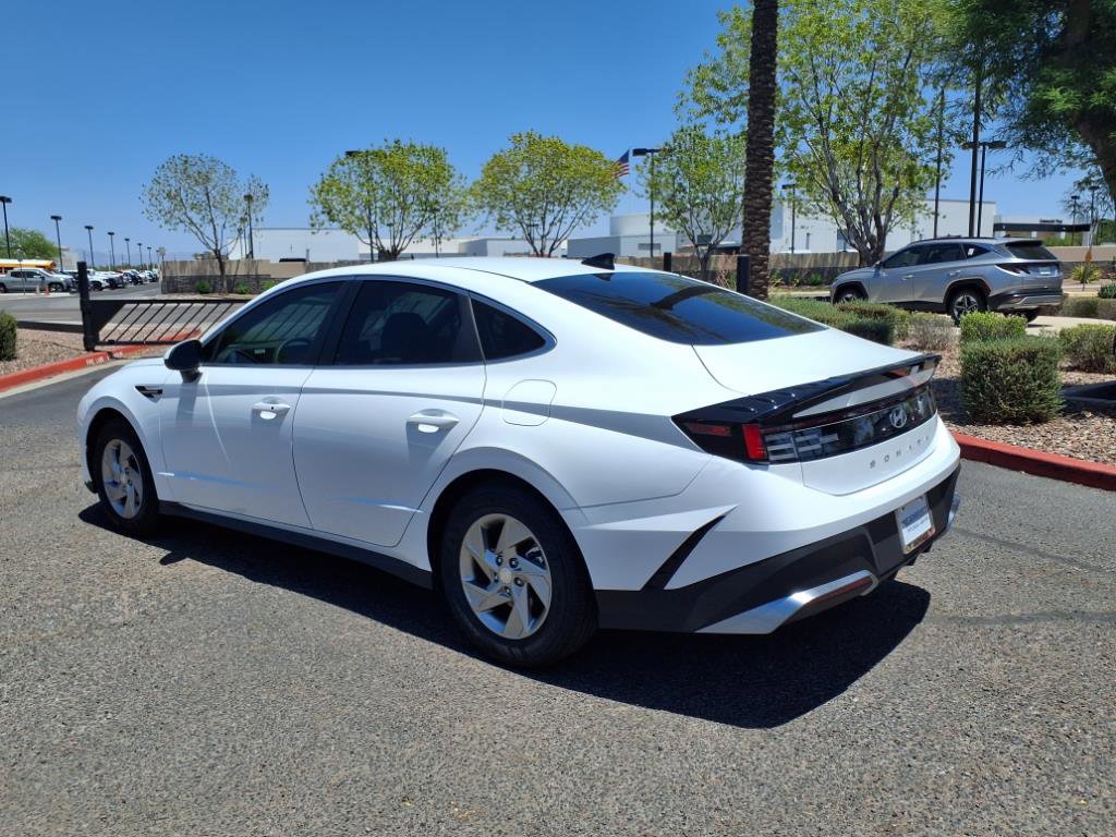 Certified 2025 Hyundai Sonata SE image 4