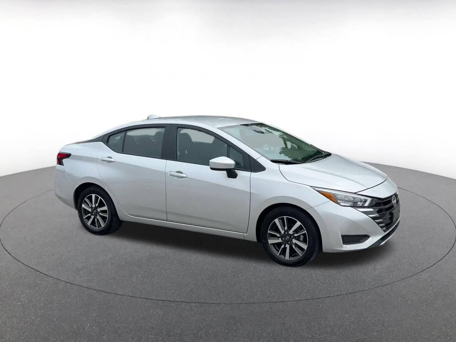Used 2025 Nissan Versa SV FWD video 2