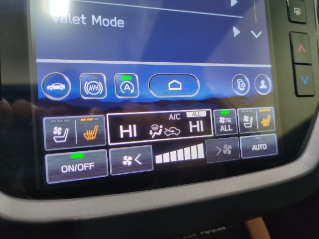 Used 2025 Subaru Forester Touring AWD/4WD image 10