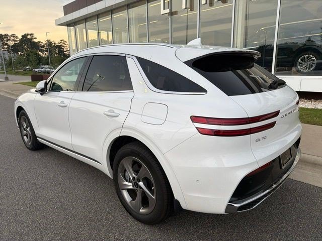 Used 2026 Genesis GV70 2.5T Advanced AWD/4WD image 2