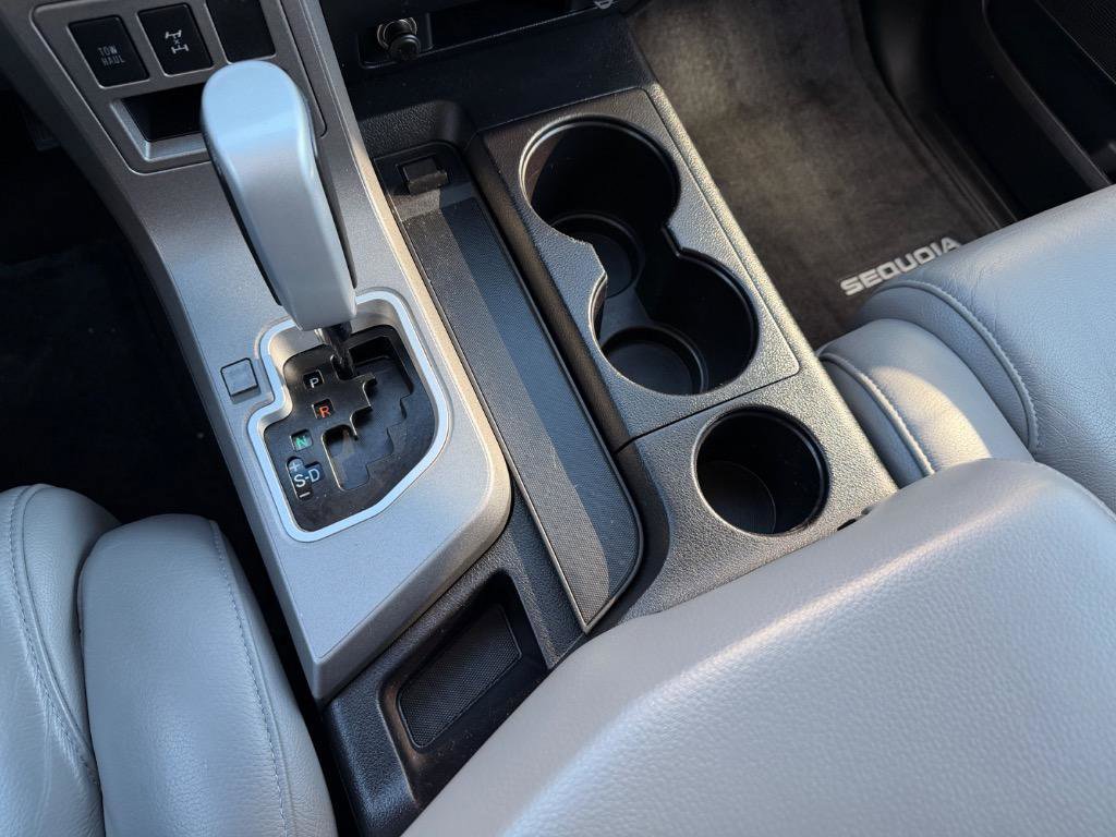 Used 2016 Toyota Sequoia Limited AWD/4WD image 13