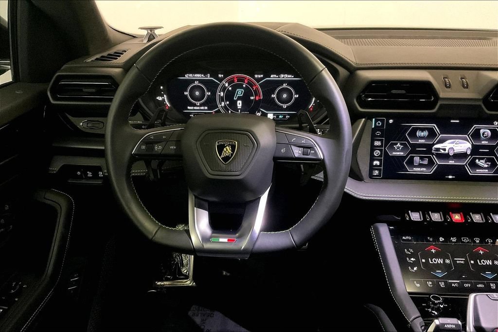 Used 2025 Lamborghini Urus SE AWD/4WD image 9