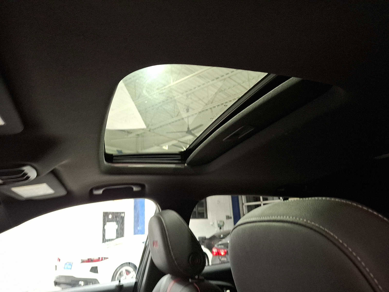 Used 2024 Chevrolet Trax RS w/ Sunroof Package image 14