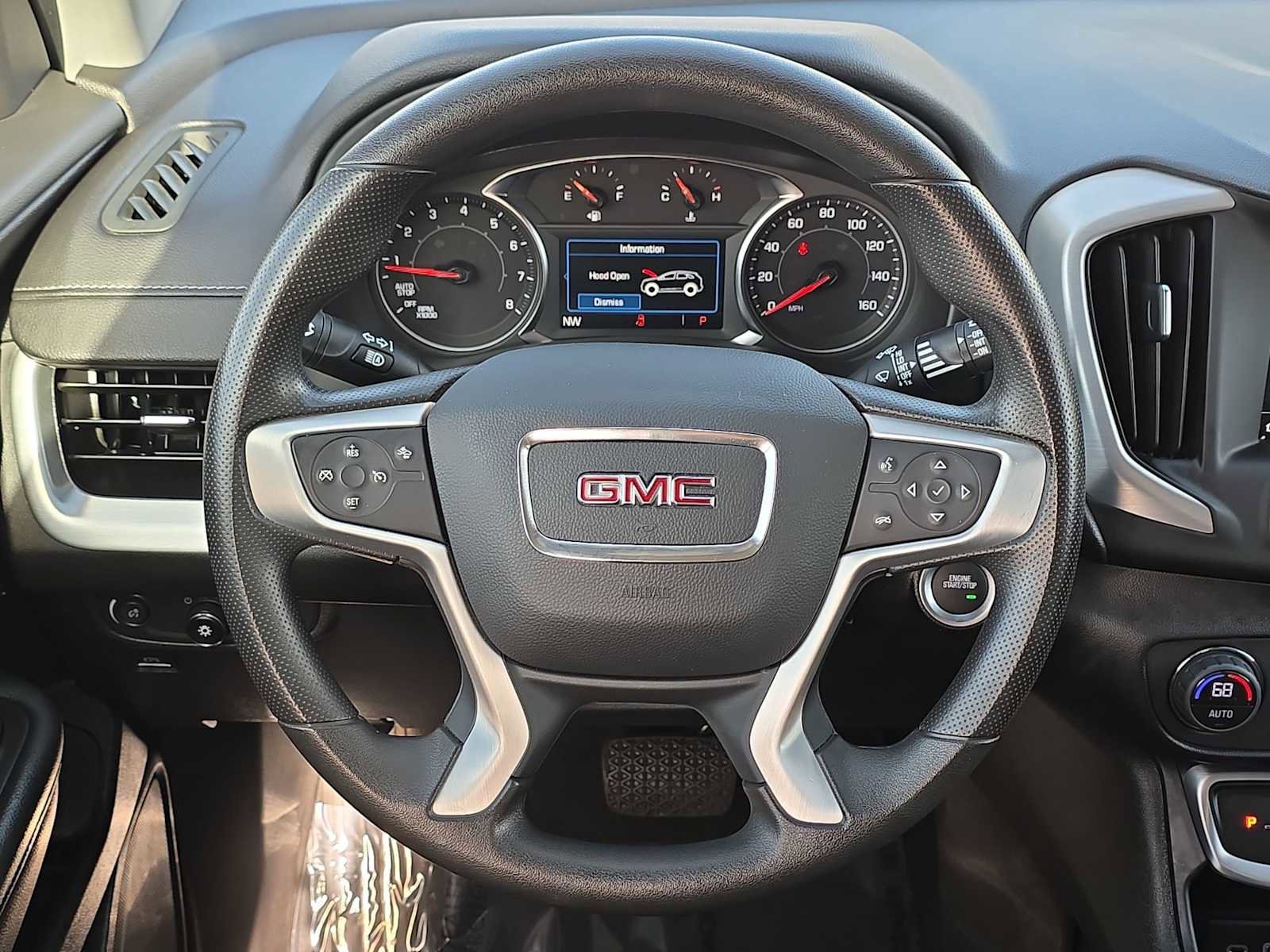 Used 2024 GMC Terrain SLE w/ Driver Convenience Package image 19