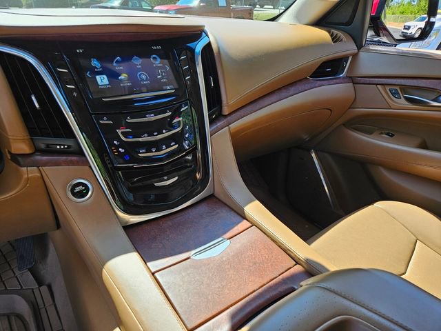Used 2015 Cadillac Escalade Platinum AWD/4WD image 21