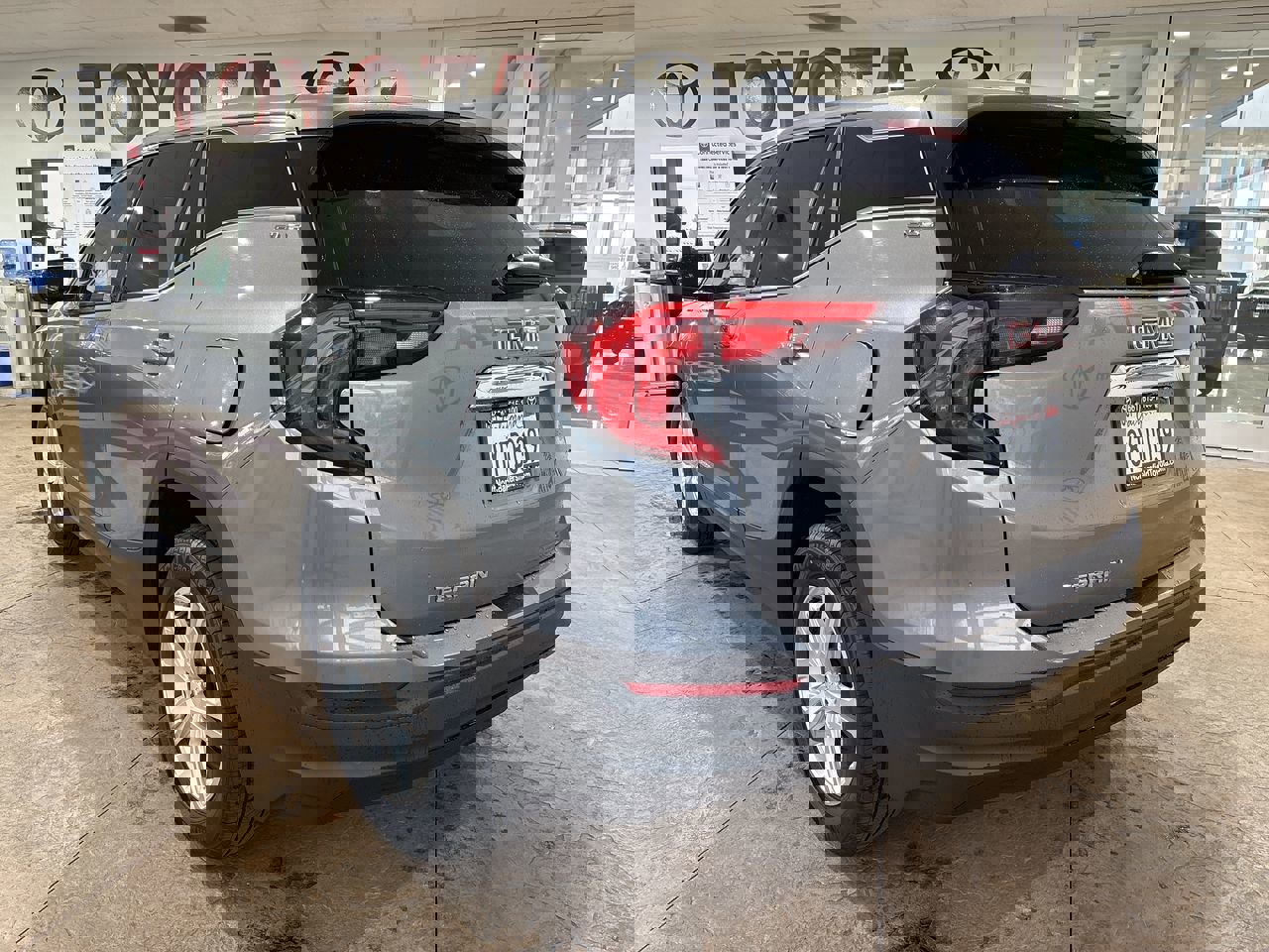 Used 2020 GMC Terrain SLE image 8