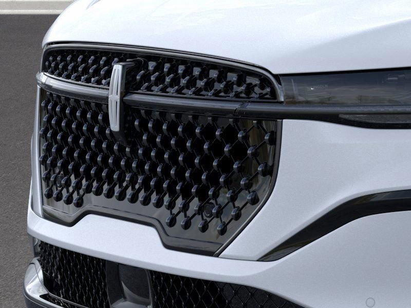 New 2026 Lincoln Nautilus Reserve w/ Jet Appearance Package image 18