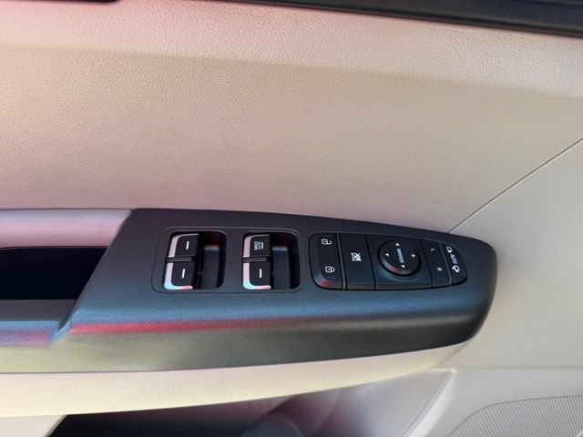 Certified 2022 Kia Sportage LX w/ LX AWD Value Edition Package image 16
