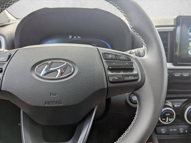 Certified 2025 Hyundai Venue Limited FWD image 15