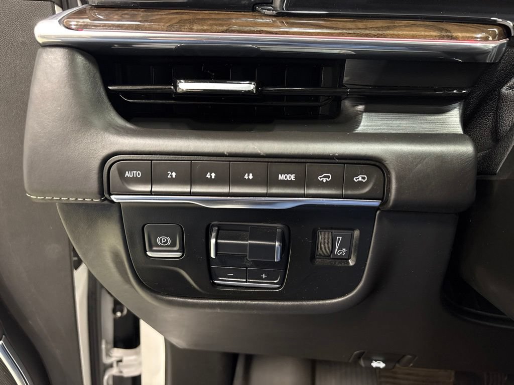 Used 2021 Cadillac Escalade Sport Platinum w/ Heavy-Duty Trailer Package AWD/4WD image 25