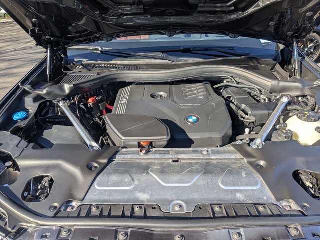 Used 2025 BMW X4 xDrive30i w/ Premium Package image 23