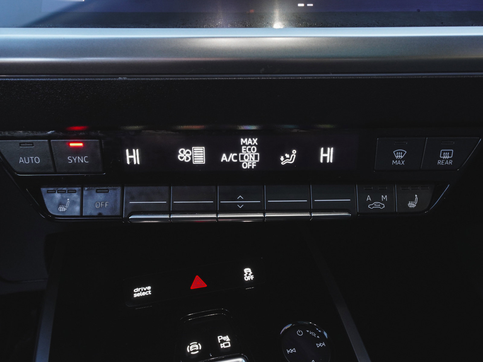 Used 2022 Audi Q4 e-tron Premium Plus image 20