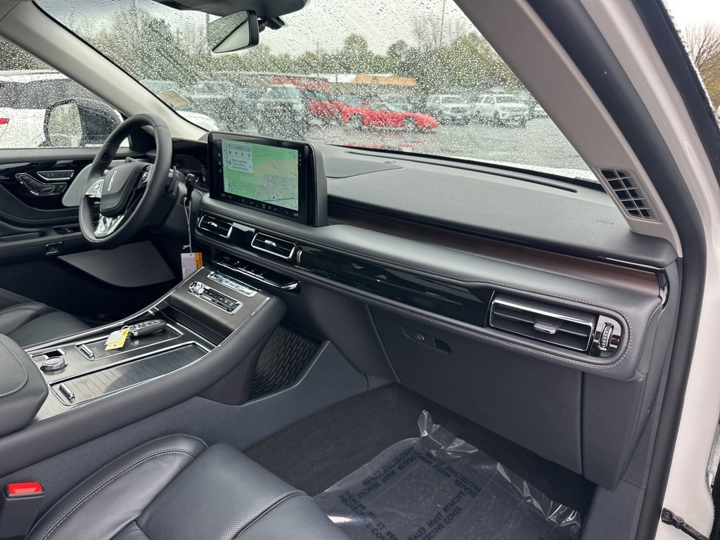 New 2025 Lincoln Aviator Reserve w/ Equipment Group 201A image 12