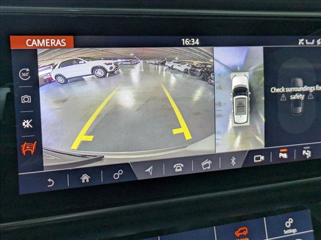 Used 2018 Land Rover Range Rover HSE image 14