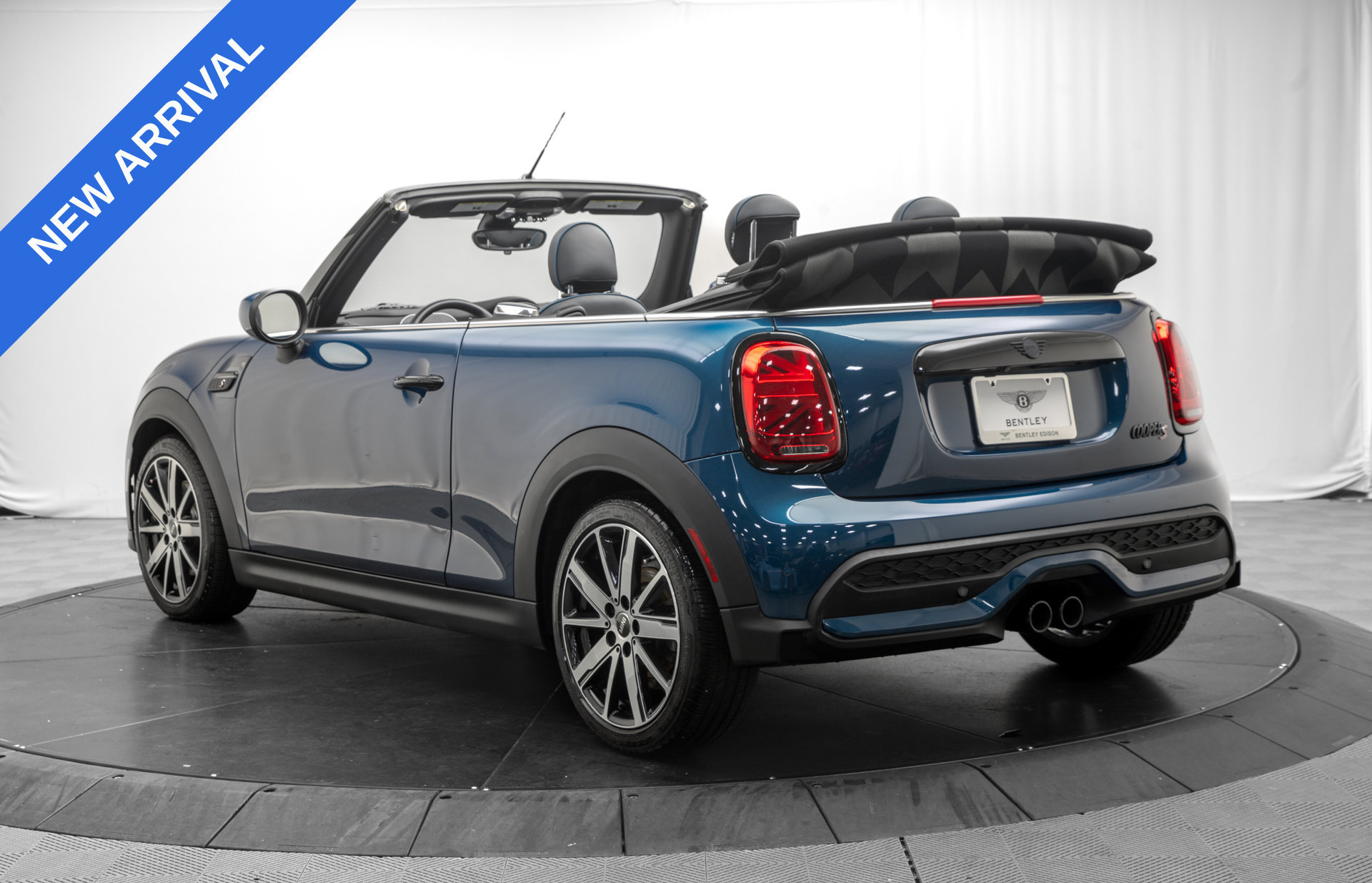 Used 2022 MINI Cooper S w/ Sidewalk Package FWD image 5