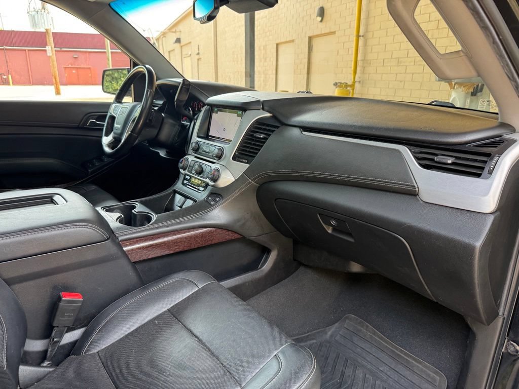 Used 2020 GMC Yukon XL SLT w/ Open Road Package AWD/4WD image 29