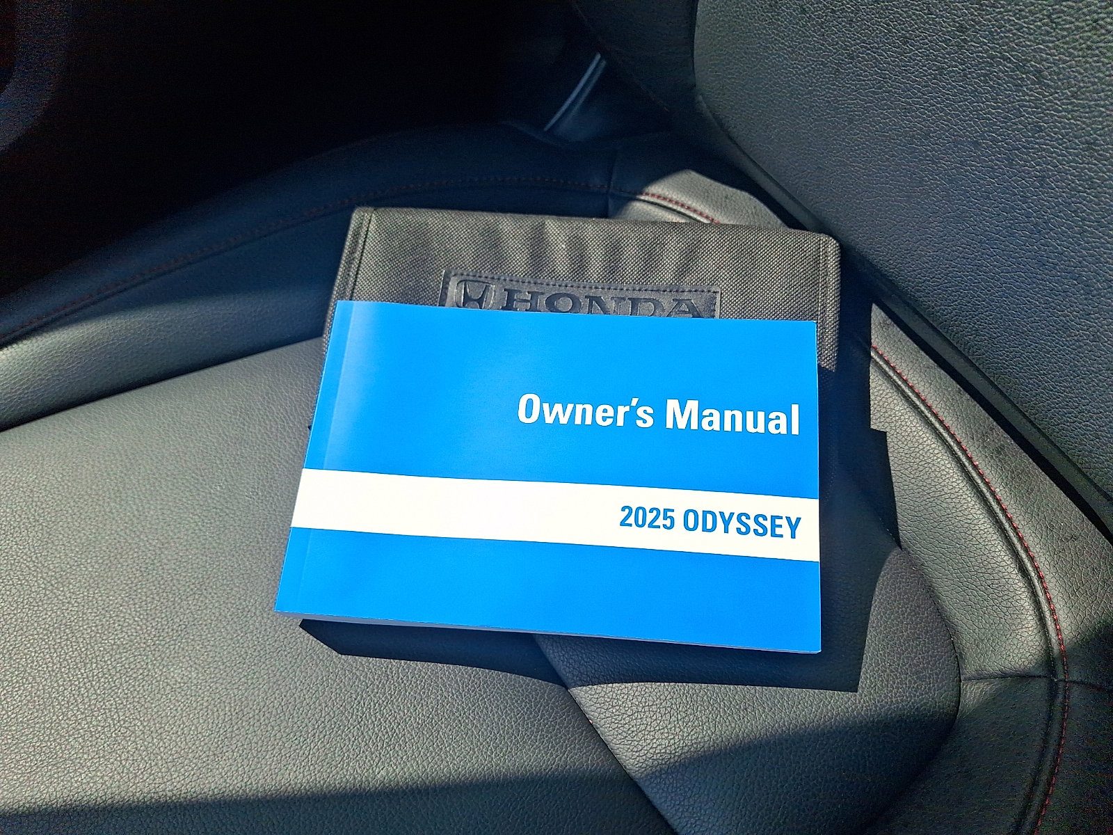 Used 2025 Honda Odyssey Sport-L image 26