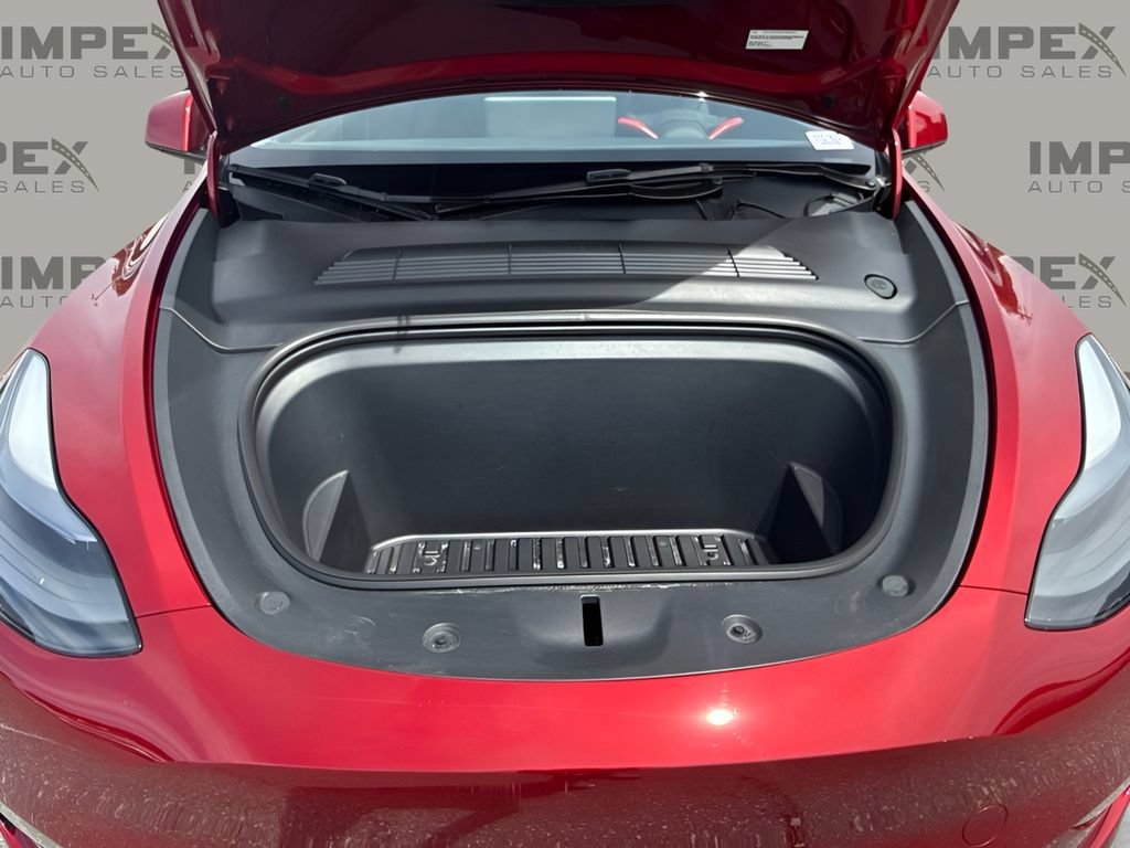 Used 2024 Tesla Model Y Long Range AWD/4WD image 25
