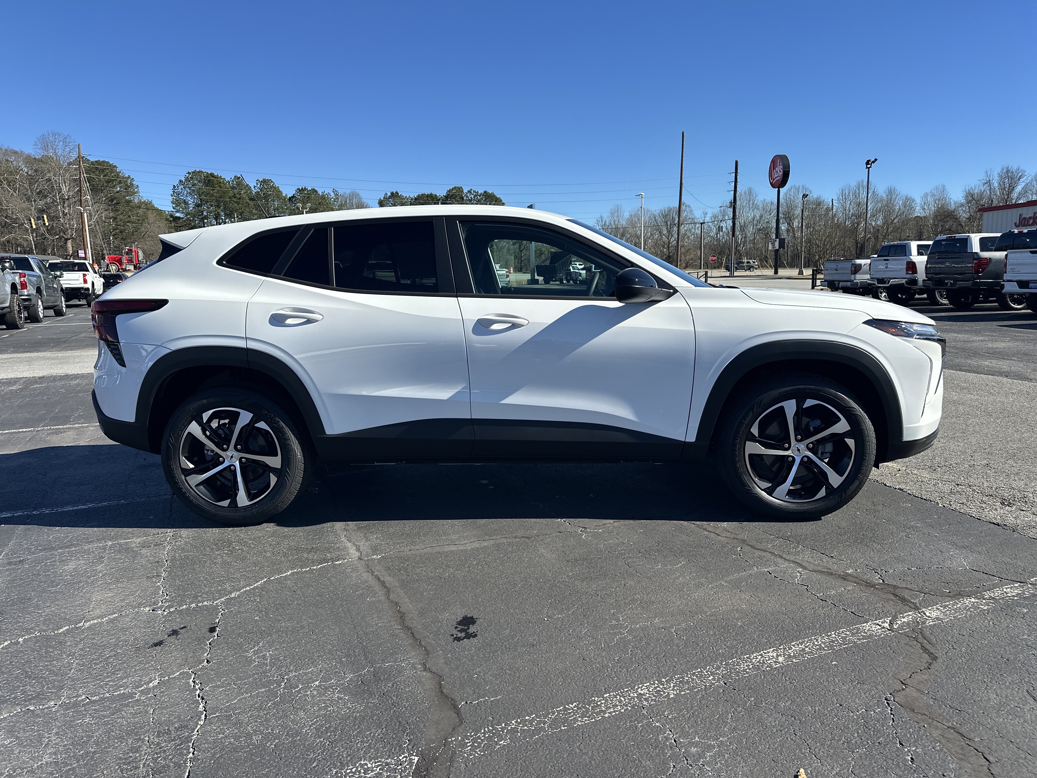 New 2026 Chevrolet Trax RS w/ Driver Confidence Package FWD image 10