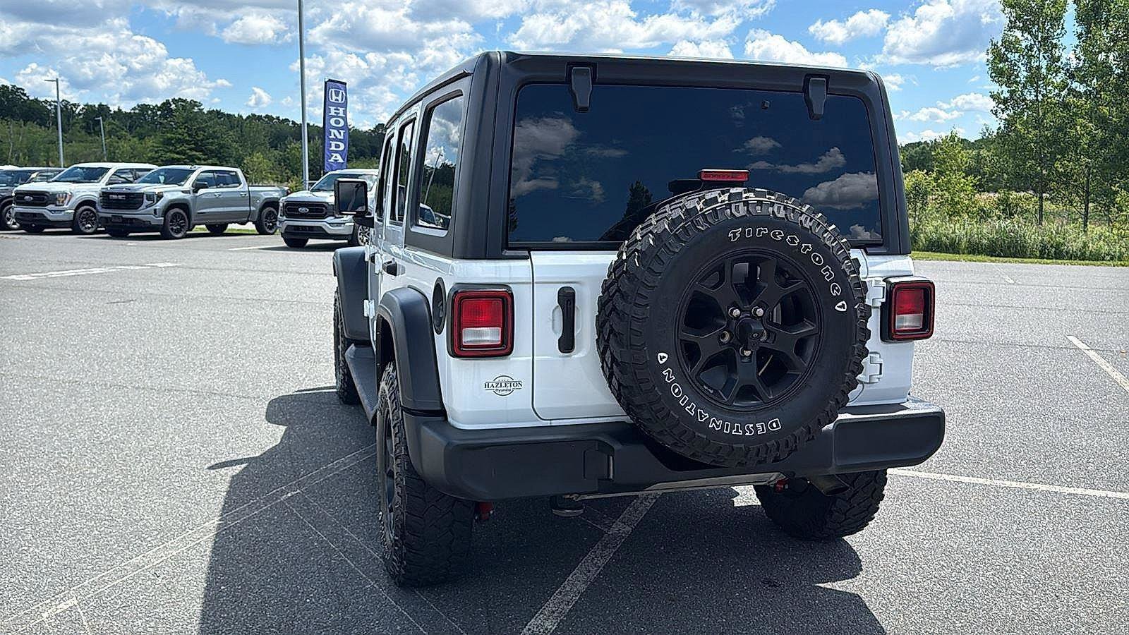 Used 2023 Jeep Wrangler Unlimited Sport AWD/4WD image 8