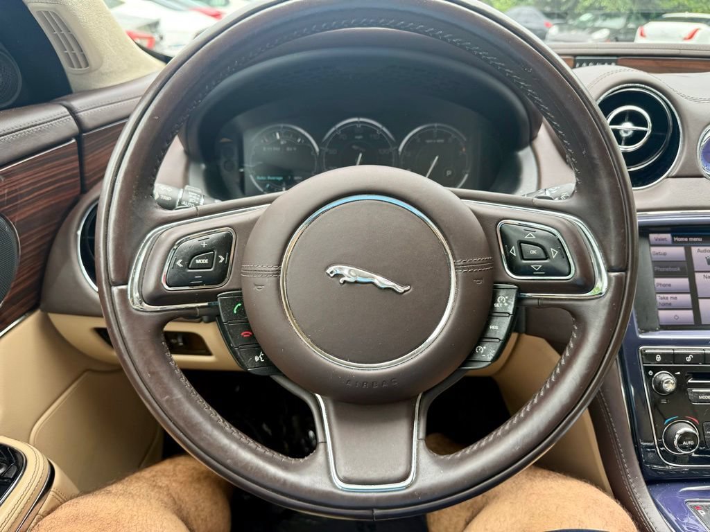 Used 2013 Jaguar XJ L Portfolio AWD/4WD image 25