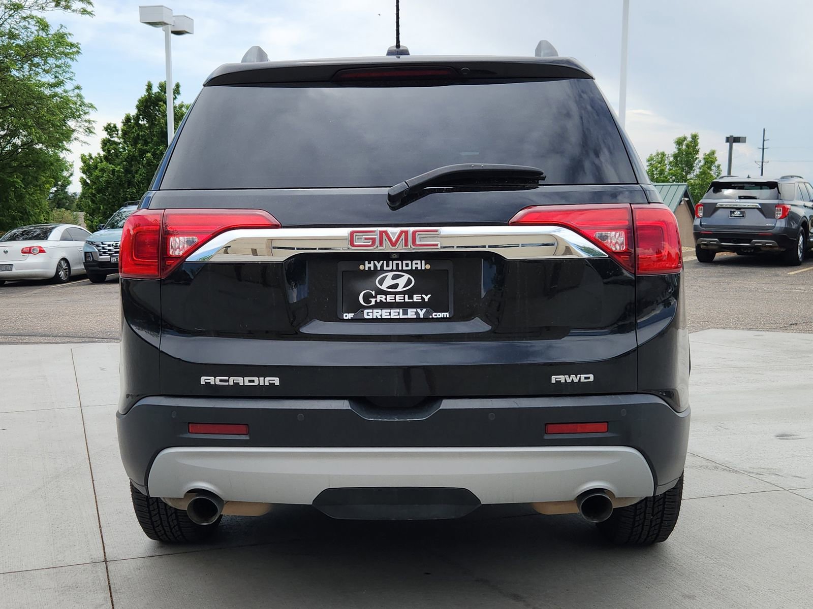 Used 2019 GMC Acadia SLT AWD/4WD image 4