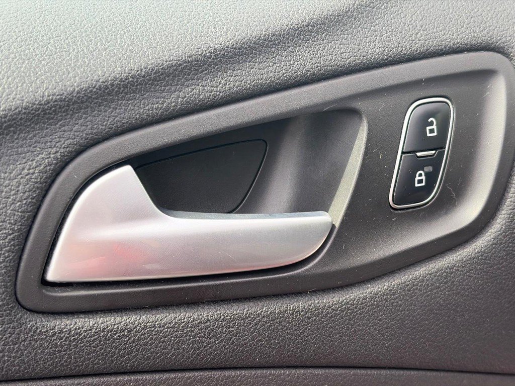 Used 2017 Ford Escape SE FWD image 20
