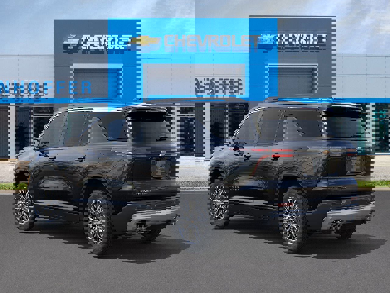 New 2026 Chevrolet Traverse LT w/ Driver Confidence Package FWD image 3