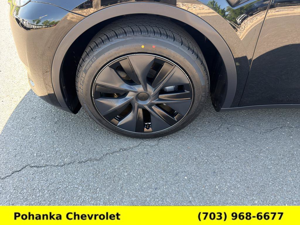 Used 2025 Tesla Model Y Long Range RWD image 52