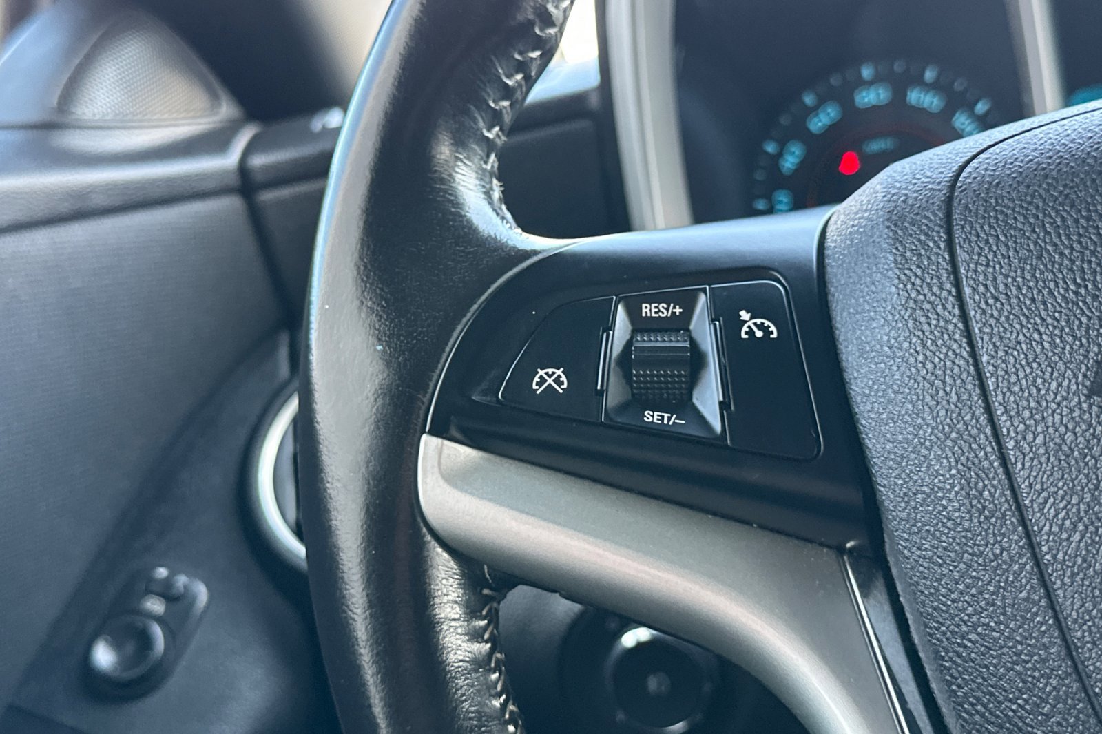 Used 2015 Chevrolet Camaro LT image 33