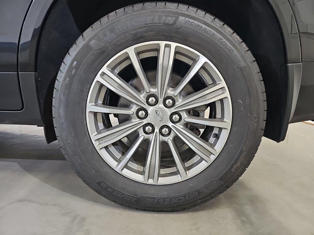 Used 2018 Cadillac XT5 Luxury w/ Driver Awareness Package AWD/4WD image 11