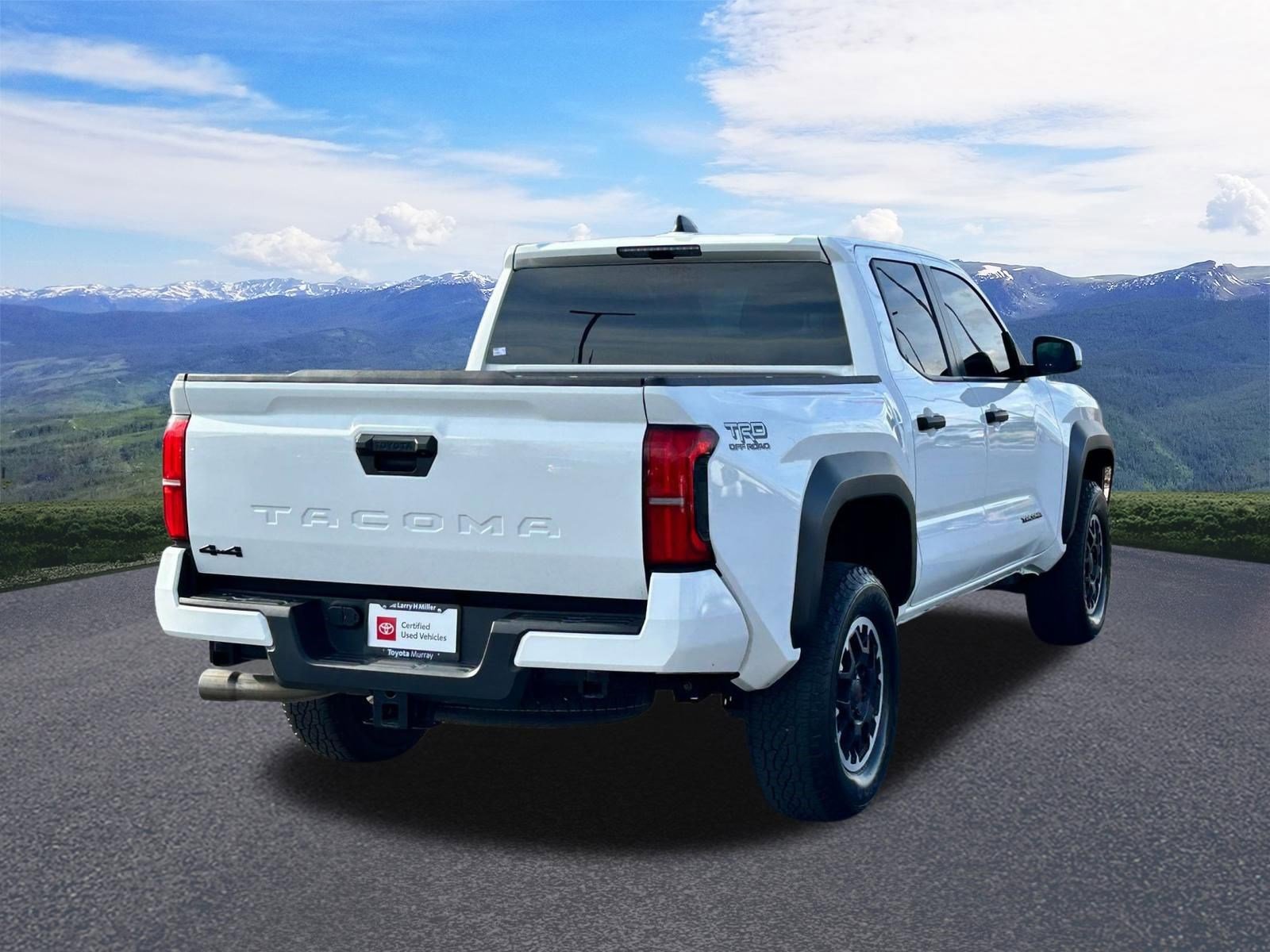 Certified 2024 Toyota Tacoma TRD Off-Road AWD/4WD image 5