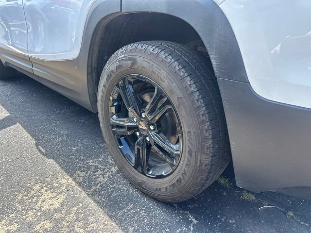 Used 2023 GMC Terrain AT4 w/ GMC Pro Grade Package AWD/4WD image 13