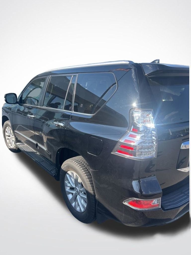 Used 2018 Lexus GX 460 Premium w/ Premium Package AWD/4WD image 14