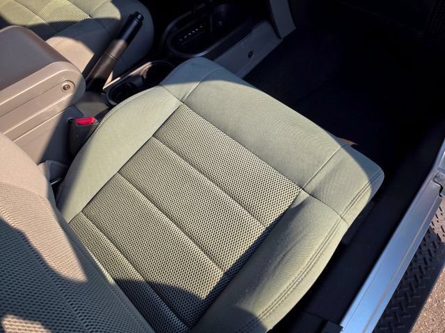 Used 2008 Jeep Wrangler Unlimited Sahara AWD/4WD image 41