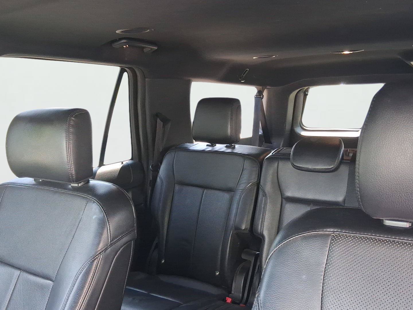 Used 2018 Ford Expedition Max XLT w/ Equipment Group 202A RWD image 12