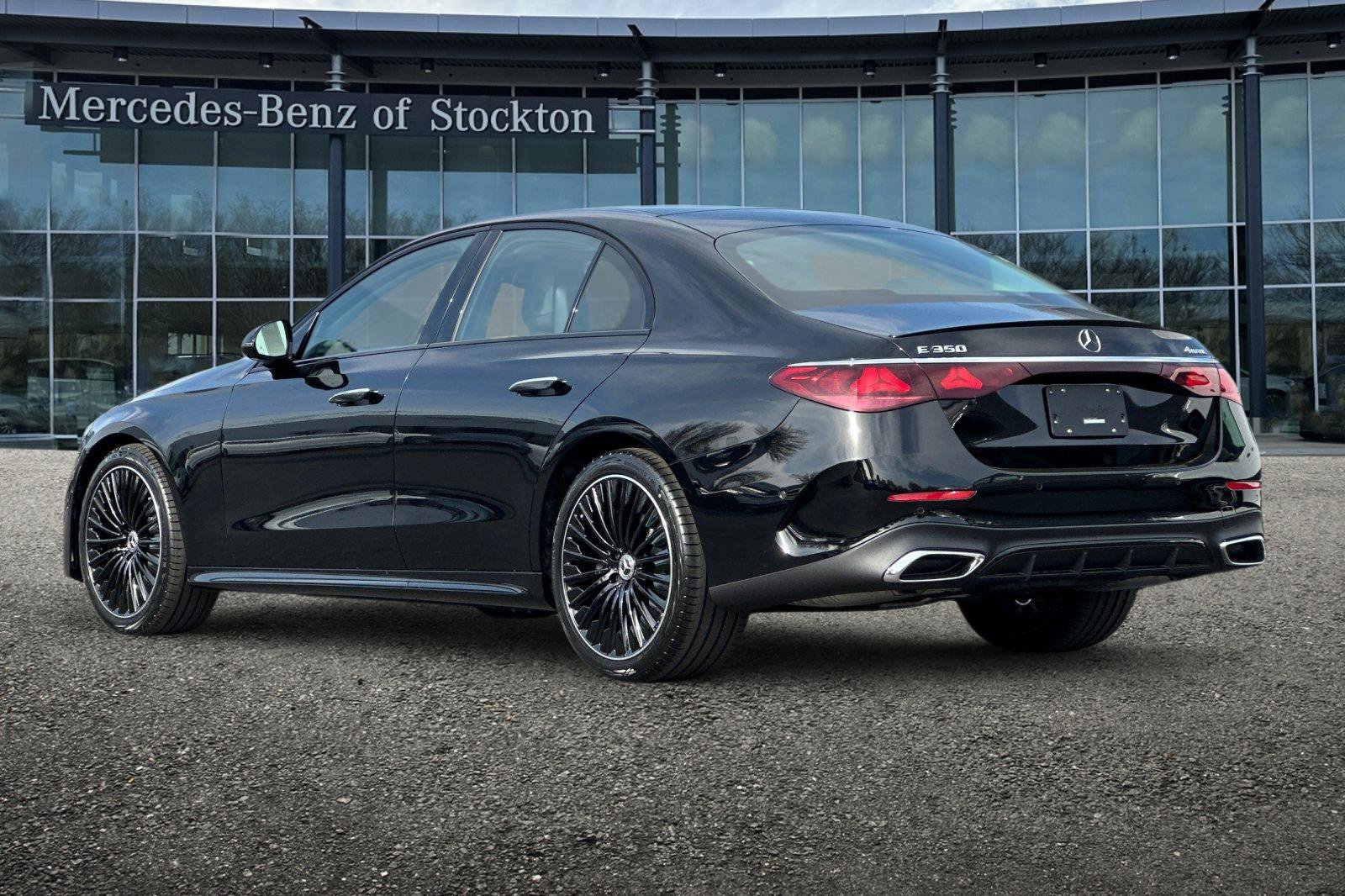 New 2026 Mercedes-Benz E 350 4MATIC Sedan image 6