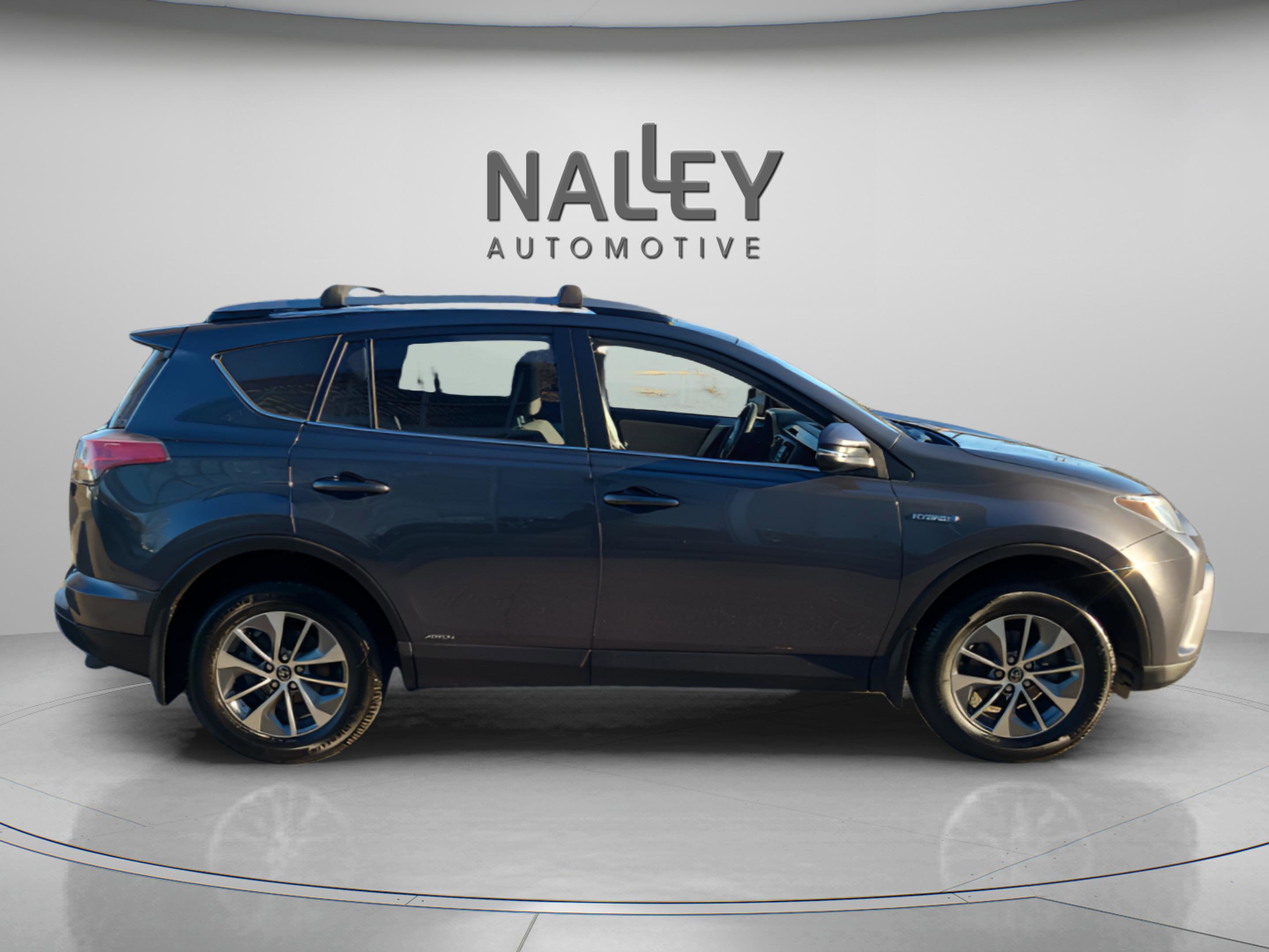 Certified 2018 Toyota RAV4 LE Plus image 6